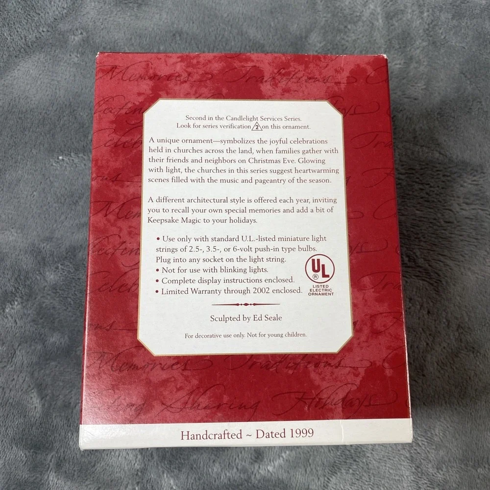 1999 Hallmark Keepsake Colonial Church Candlelight services ornament